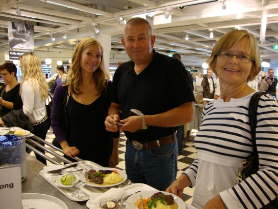 Ida, Odd och Maud på IKEA